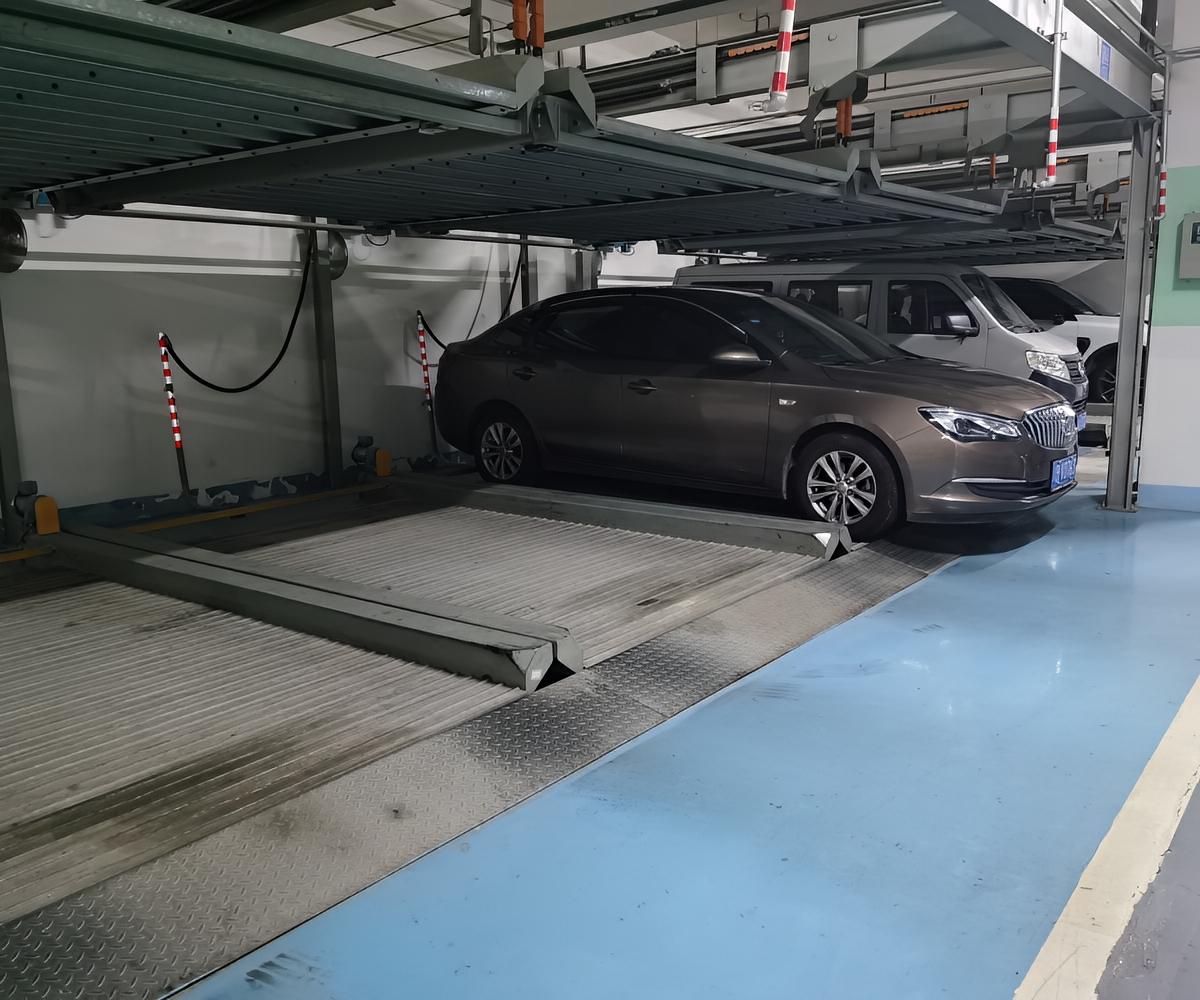 鶴峰立體車庫小區地下立體停車回收出租專業解析與運營策略